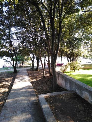Holiday Home Bujas - Apartman