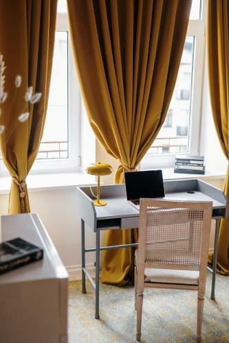Lemon Tree Apartment
