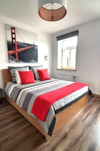 Pine Two Apartment