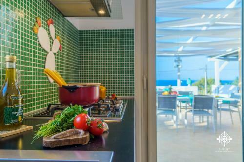 Villa Vittoria - Waterfront House