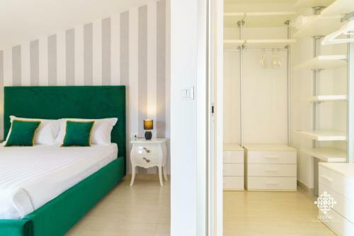 Villa Vittoria - Waterfront House