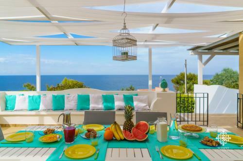 Villa Vittoria - Waterfront House