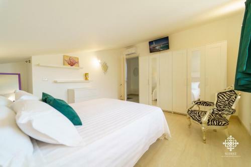 Villa Vittoria - Waterfront House