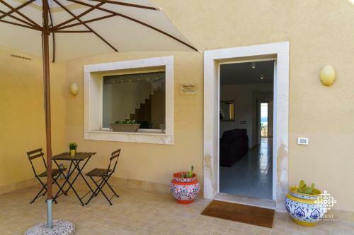 Villa Vittoria - Waterfront House