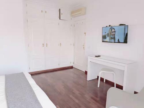 Hostal Alvide Guest House