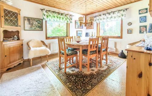 Nice Home In �lmhult With 2 Bedrooms