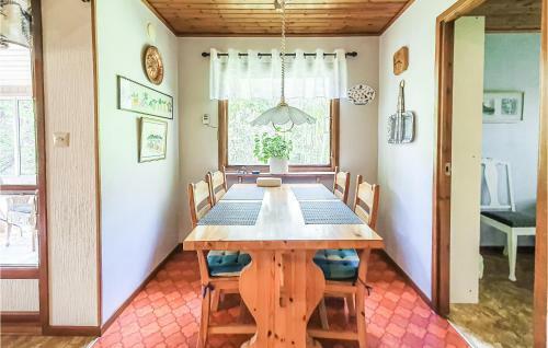 Nice Home In �lmhult With 2 Bedrooms
