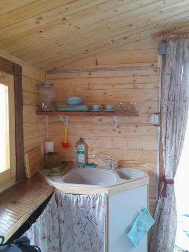 Chatka Katka Ubytovanie Tepl� Vrch
