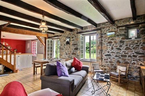 Holiday Home Le Gite De Kerneuil