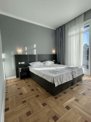 Hostal Grey House