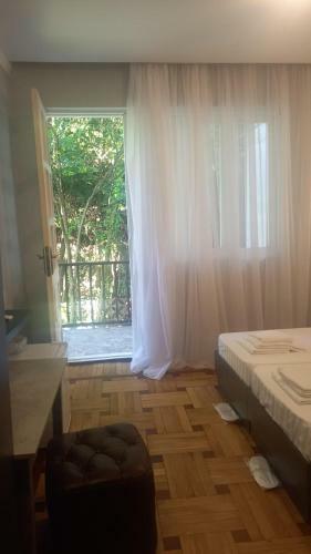 Hostal Grey House