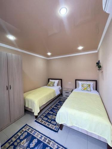 Hostal ???????