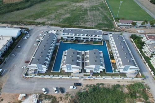 Tema Pool Venezia So Close To Restaurants And Beach
