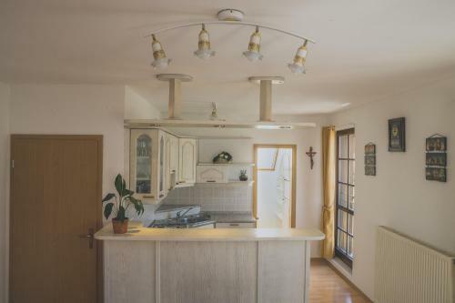 Apartment Amak With Free Onsite Parking