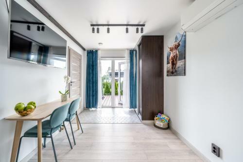 Family Garden Home With Parking & Playground