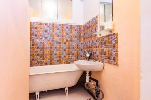 Sunny Spacious Apartment In The Very Centre!
