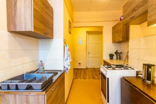 Sunny Spacious Apartment In The Very Centre!