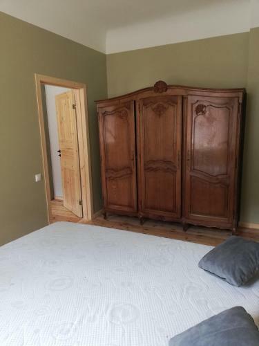 Classic 2-room Apartment In Old Town Riga
