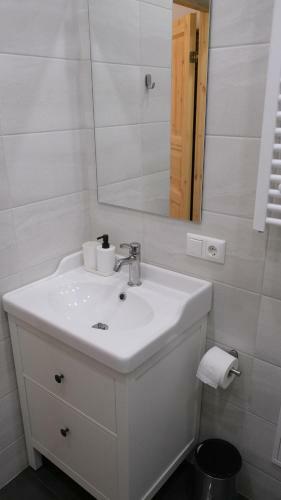 Classic 2-room Apartment In Old Town Riga