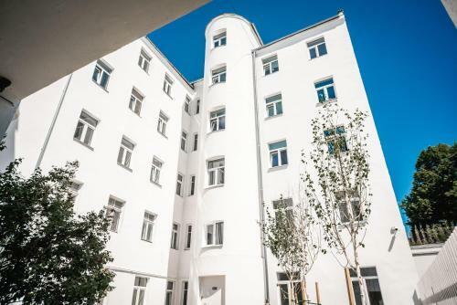 Cozy, Quiet Chevalier Apartment, Center Of Riga