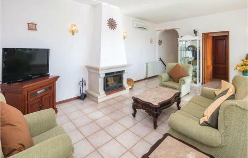 Three-bedroom Holiday Home In S.bras De Alportel