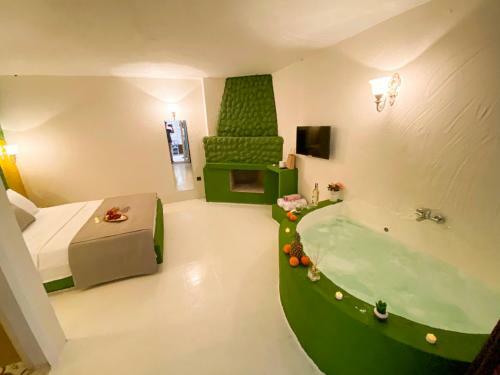 Hotel Tek Han Alacati