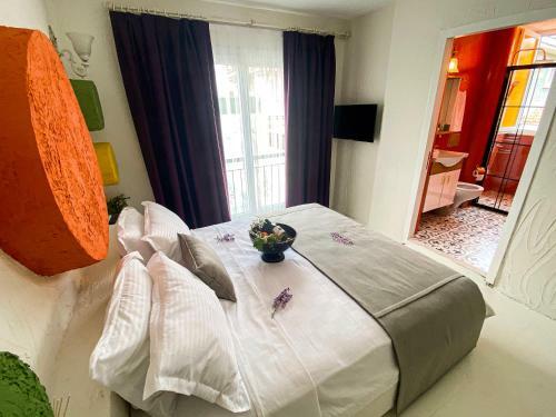 Hotel Tek Han Alacati