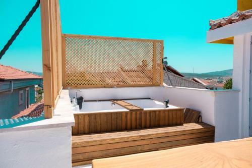 Hotel Tek Han Alacati