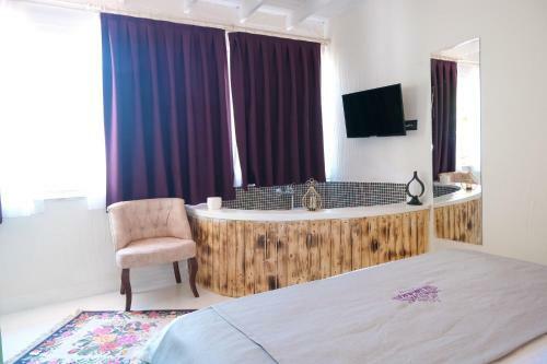 Hotel Tek Han Alacati