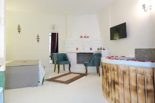 Hotel Tek Han Alacati