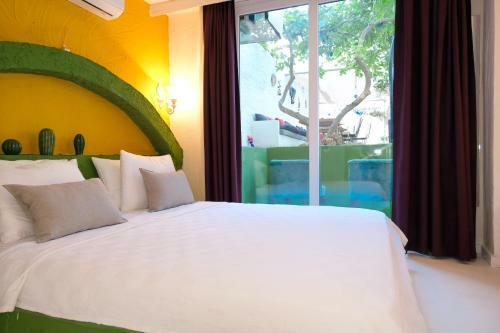 Hotel Tek Han Alacati