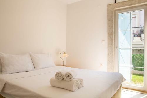 Peaceful House With A Lovely Backyard In Cesme