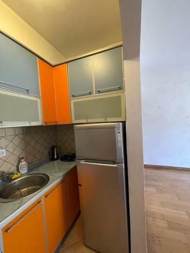 Pr?no Beach Front Studio Apartment With Balcony