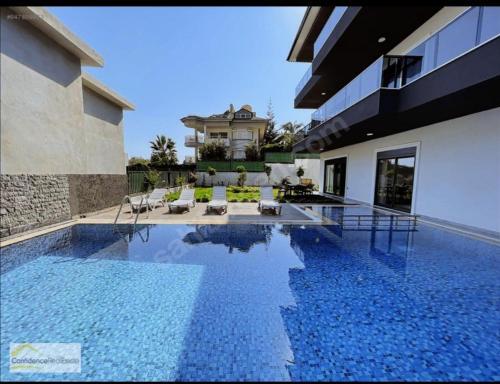 Joseph Villas 1