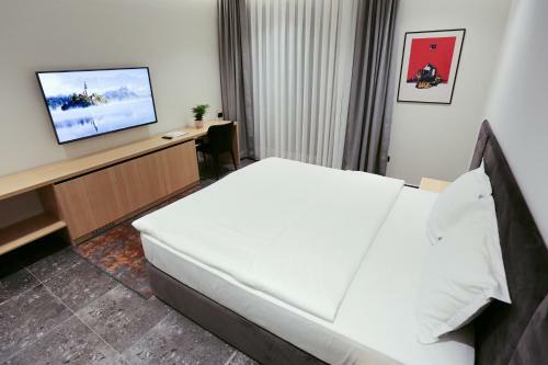 Hotel 12