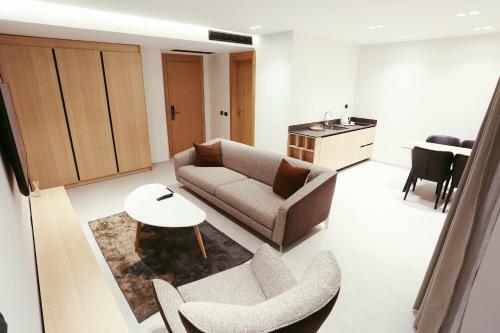 Hotel 12