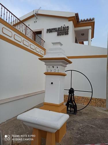 Hostal Fontan�rio House