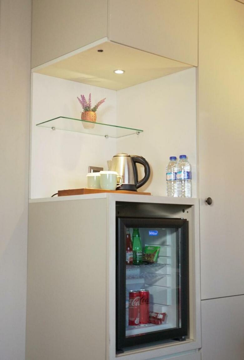Homey Airport Hotel