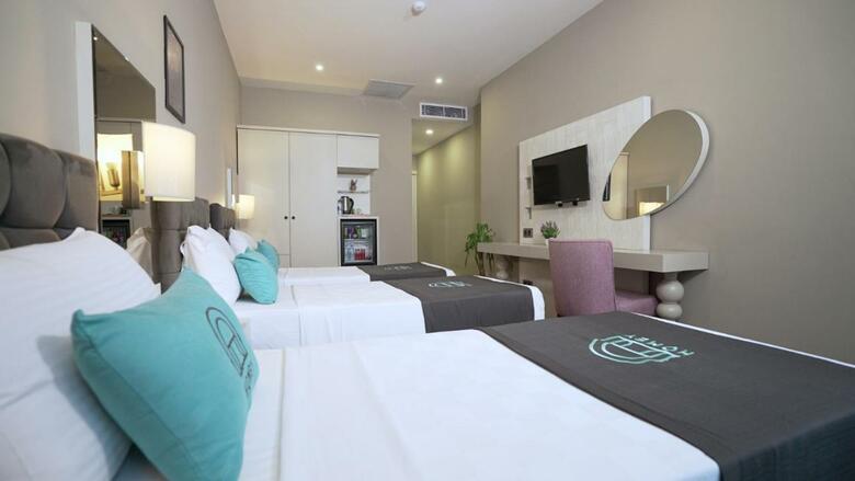 Homey Airport Hotel