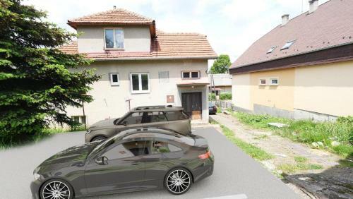 3 Room Apartment, Hybe