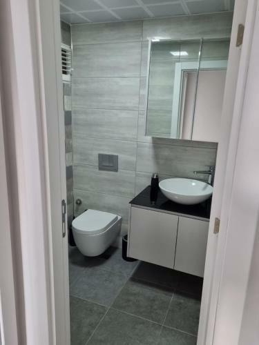 Vivian Apartment