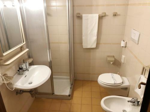 Hotel Comano Cattoni Holiday