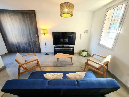 Modern House With Garden Close To Ar�stides