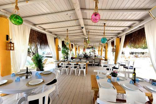 Moon Beach&hotel