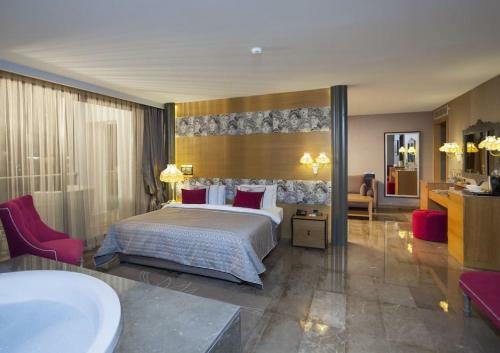 Thor Luxury Hotel Villas
