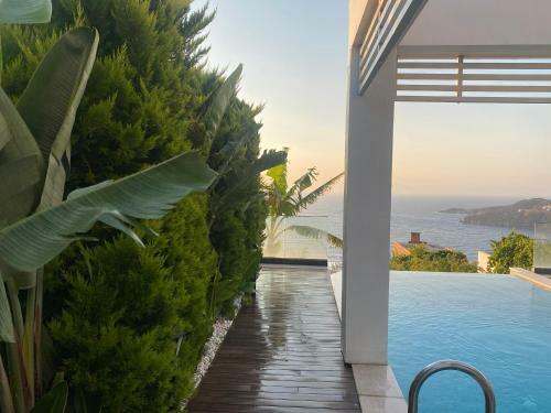 Kiral?k M�stakil Havuzlu L�x Villa