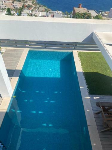 Kiral?k M�stakil Havuzlu L�x Villa