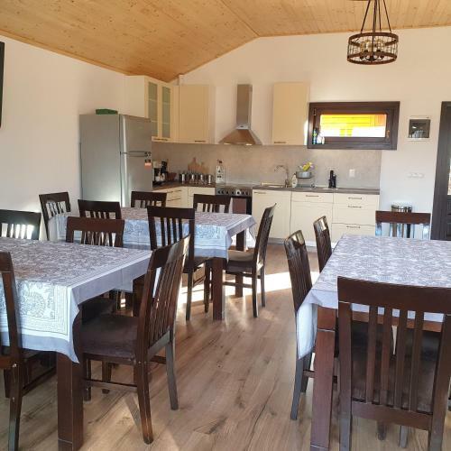 Hostal Pensiunea 8 Od?i