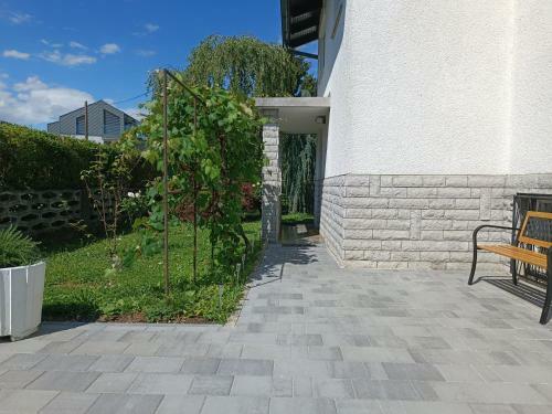 Magnolia Bright Apartment - Free Private Parking