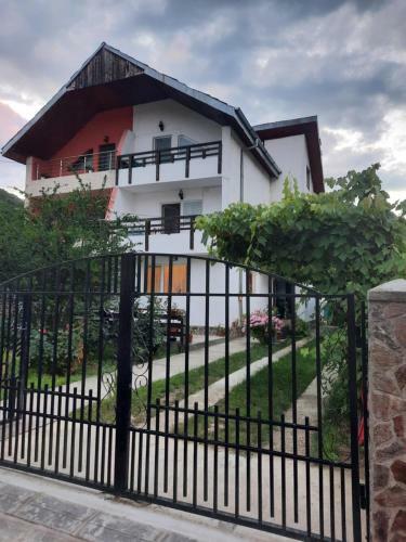 Casa Lica